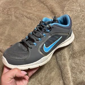Nike women running shoe